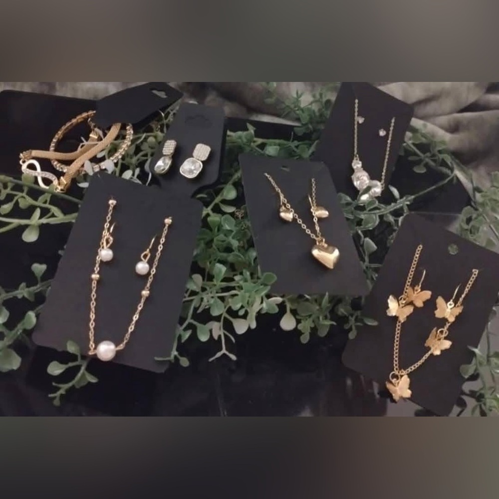 Elegant Gold and Silver Jewelry Set
